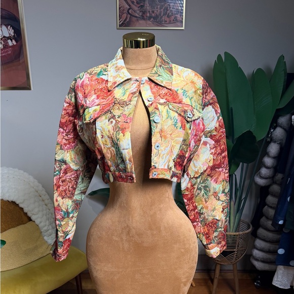 Floral Cropped Jacket - Picture 1 of 4